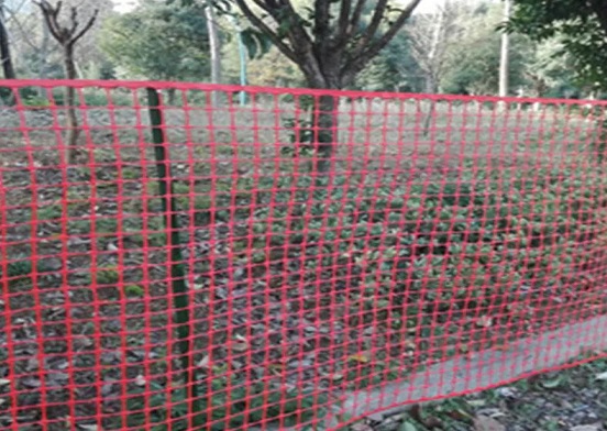 Hackul suprem pentru grădinărit: cum plasa de plastic vă poate economisi timp și bani